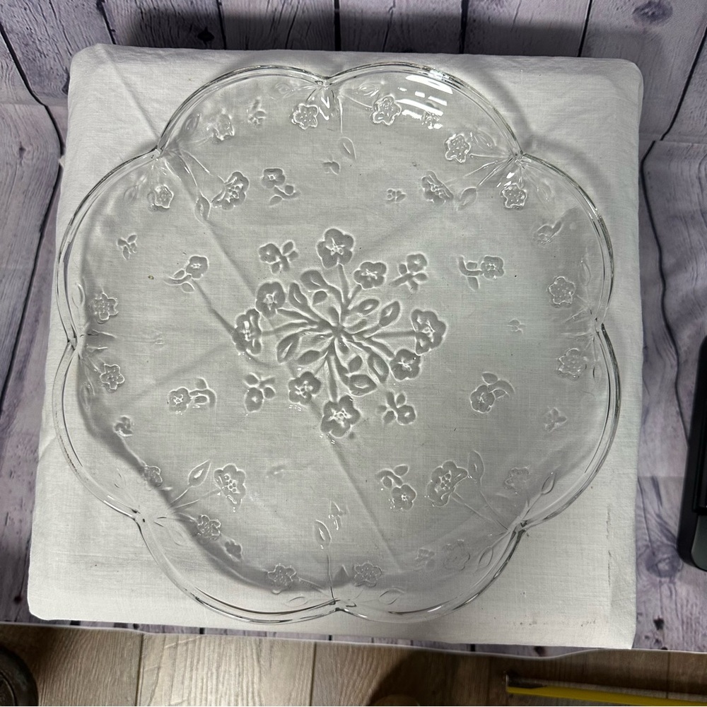 Vintage Anchor Hocking Glass Floral Platter - Picture 2 of 3